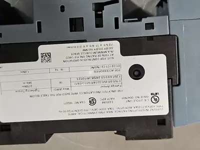 Siemens 3RV2811-1FD10 Circuit Breaker (LOT OF 2) Loc4D2