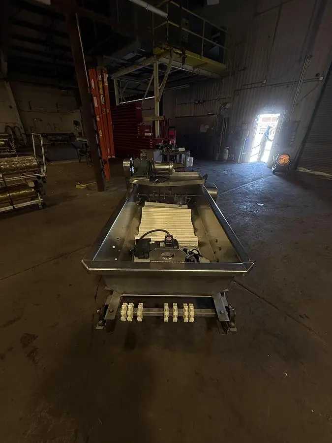 KIBBLING TROUGH/CONVEYOR
