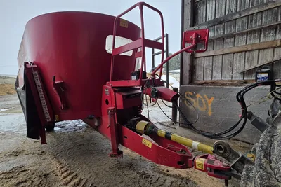 TRIOLIET SOLOMIX 2-2000L Feed Mixers | Iron Listing (7)