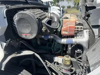 Used 2022 VOLVO VNR64T300 Conventional trucks California US | Ben Kaplan Equipment #1284794