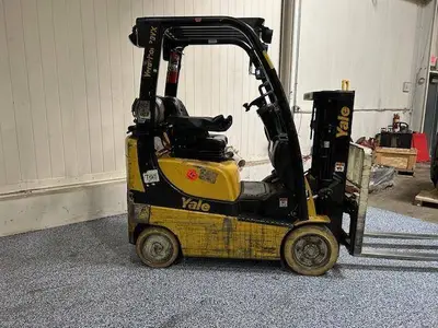 Used 2017 YALE GLC030VX Liquid Propane Forklifts Illinois US | Somerset Equipment Sales #1546284