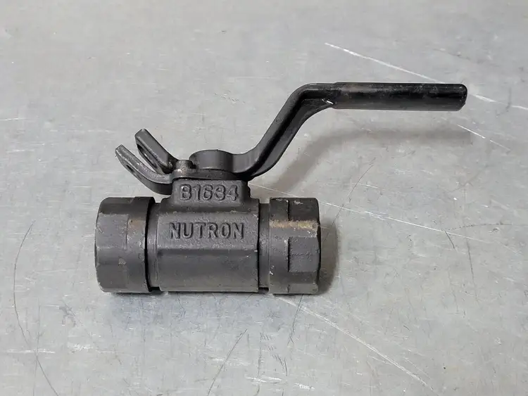 Used NUTRON T3 Valves/Fittings British Columbia CA | Lenmark #257714