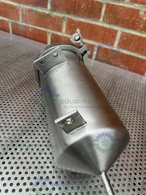 Unbranded 6 Liter Stainless Steel Vessel w/ ITT Vavle 1/2" Sanitary Fitting