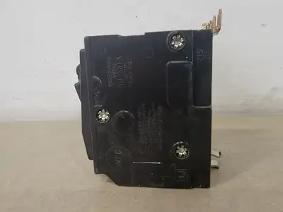 USED SQUARE D QOB330