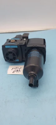 USED Wilkerson F18-02-SH00 + R19-02-CA00
