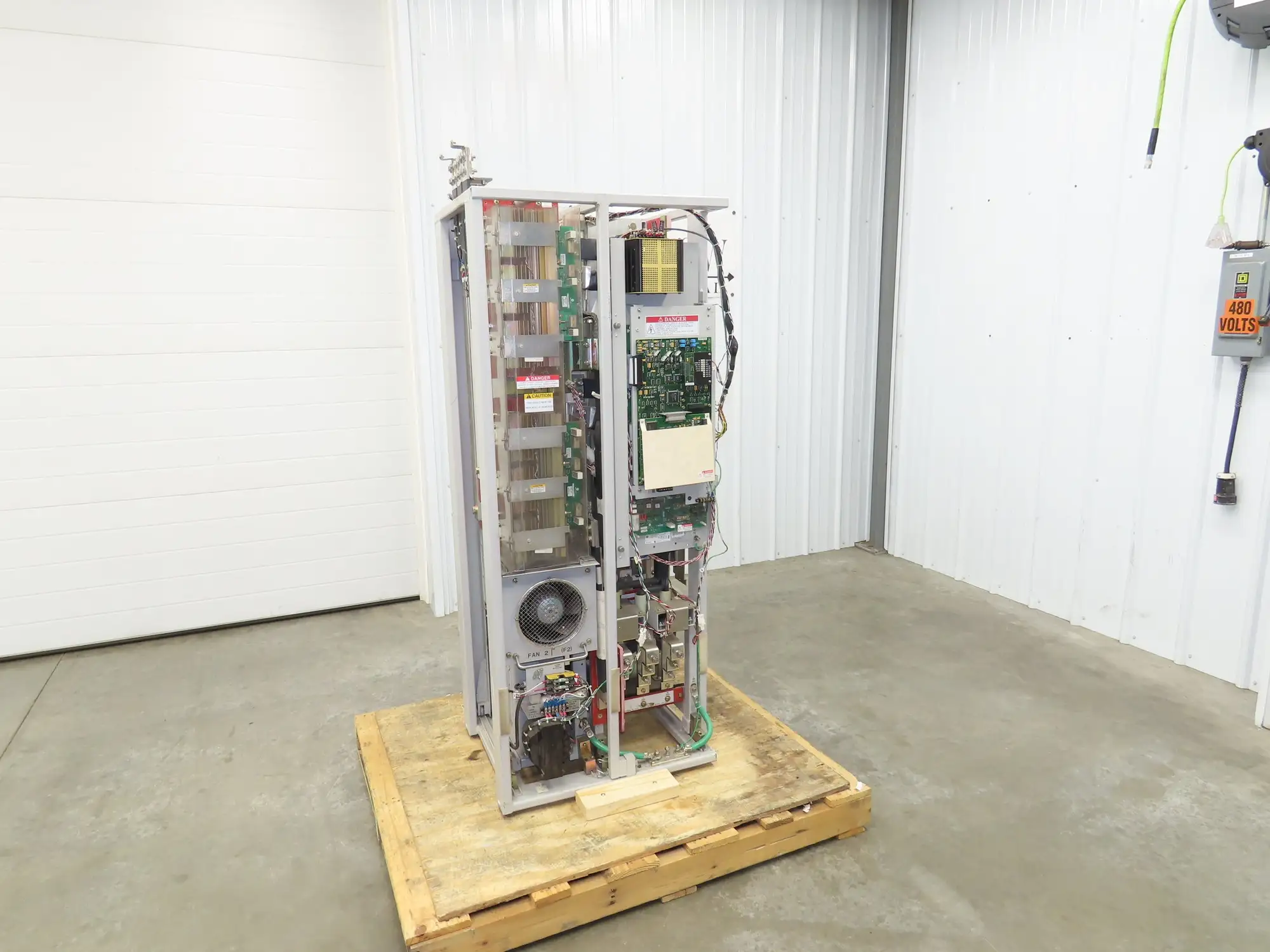 Allen Bradley SA3100-B500-AN-L6R AC Drive VFD 500Hp 460V Ser A 3Ph With Frame