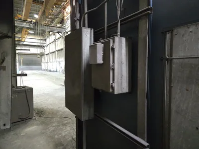 Blast Room w/ (2) Schmidt Pots, Recirc System, Towable Cart, 48 Cell Cartridge Collector (