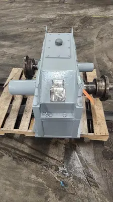 FALK ENCLOSED GEAR DRIVE SPEED REDUCER 5.643 RATIO 2090Y1-LD