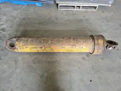 USED KOMATSU 561-63-62102