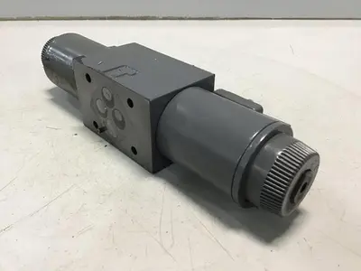 USED VICKERS DG4V3S6CMUHL760EN490