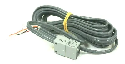 NEW ALLEN BRADLEY 42SR2-4001 PHOTOSWITCH REFLEX SCANNER 42SR24001
