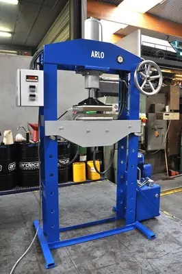 USED ARLO PRESS HEATED PLATES 25 TON