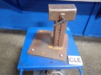 USED 2012 CLOBAL INDUSTRIES MD0548