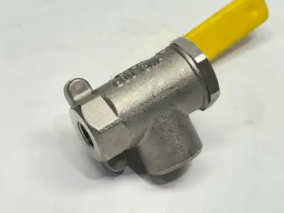 76-601-01A | Apollo  Ball Valve 3-Way CF8M 1/2" 800CWP - New – Open box
