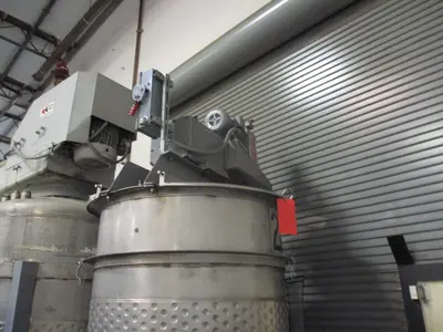 700 gallon Jacketed Stainless Tank with mixer
