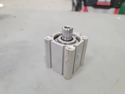 USED SMC NCQ2L40-25DZ