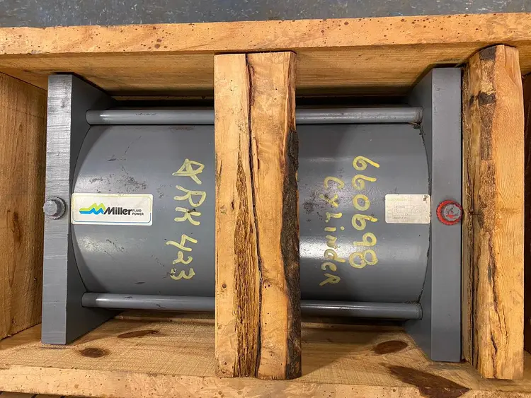 New | in-Stock MILLER LA53H4N Cylinders | Surplus Asset Holdings #1207023