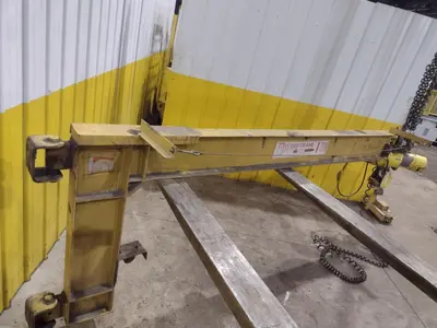 1 TON RELIABLE WALL MOUNTED JIB CRANE W/ 1 TON BUDGIT HOIST & TROLLEY: YOBRO #25151