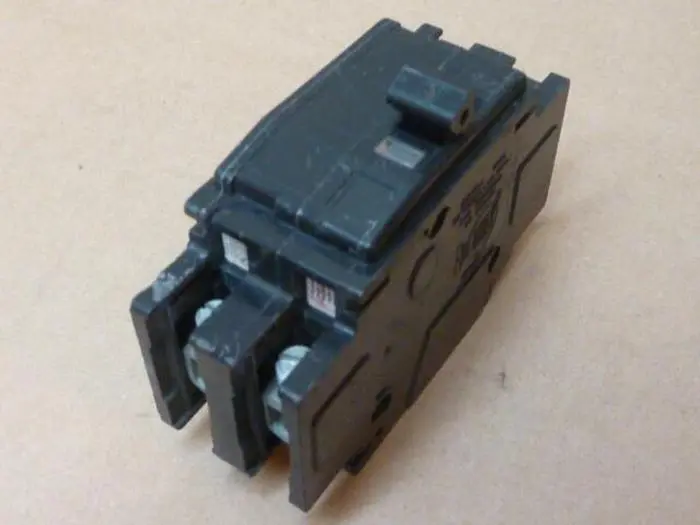 Used SQUARE D QOU210 Circuit Breakers Michigan US | Ideal Machinery #583868