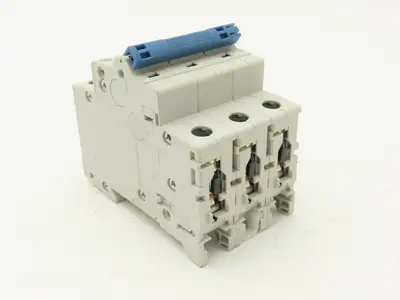 Allen Bradley 1492-SPM3C100 Circuit Breaker 10A 3 Pole 480 VAC Ser D