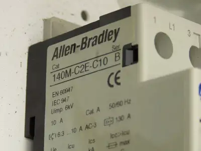 Allen Bradley 103H-NX2D Reversing Motor Starter Enclosed Disconnect 140M-C2E-C10