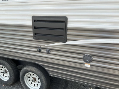 Used 2020 AVENGER FOREST RIVER Campers, Caravans, Motorhomes Michigan US | Miedema Asset Management Group #1337428