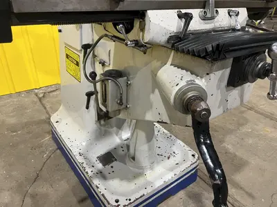 3 HP ACRA MODEL #AM-2V VERTICAL RAM TYPE KNEE MILL: STOCK #18827
