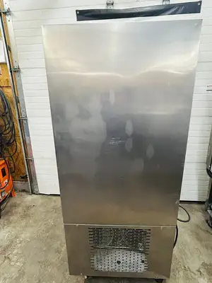 Traulsen TBC13 Blast Chiller - (26) Pan Capacity 208 230v / 1ph Refurbished