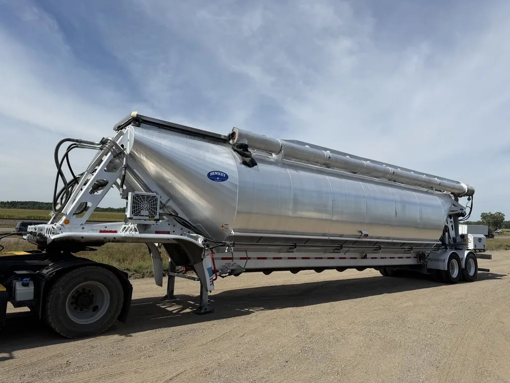 Used 2023 HENSLEY GXH-38.5-36-6 Grain Hopper Trailers Minnesota US | Carco Truck & Equipment #1513907