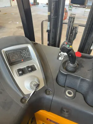 Used 2015 HYUNDAI 18BCS-9 Misc Forklifts Tennessee US | Revelation Machinery #1427343