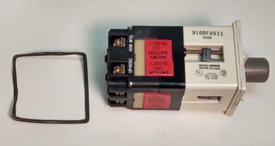 HONEYWELL MICRO SWITCH 910BFA511 SLECTOR SWITCH 120V LIGHTED NIB FREE SHIPPING