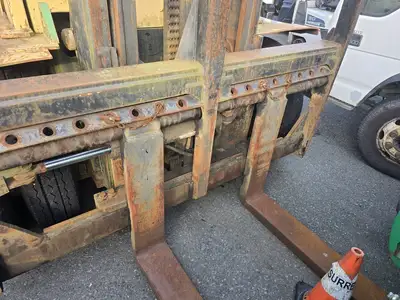 USED CATERPILLAR V200B STR
