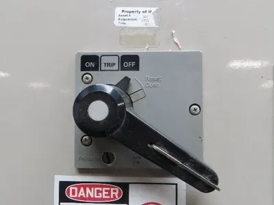 Electrical Enclosure Freestanding Control Panel 170x130x40mm 67x51x16"