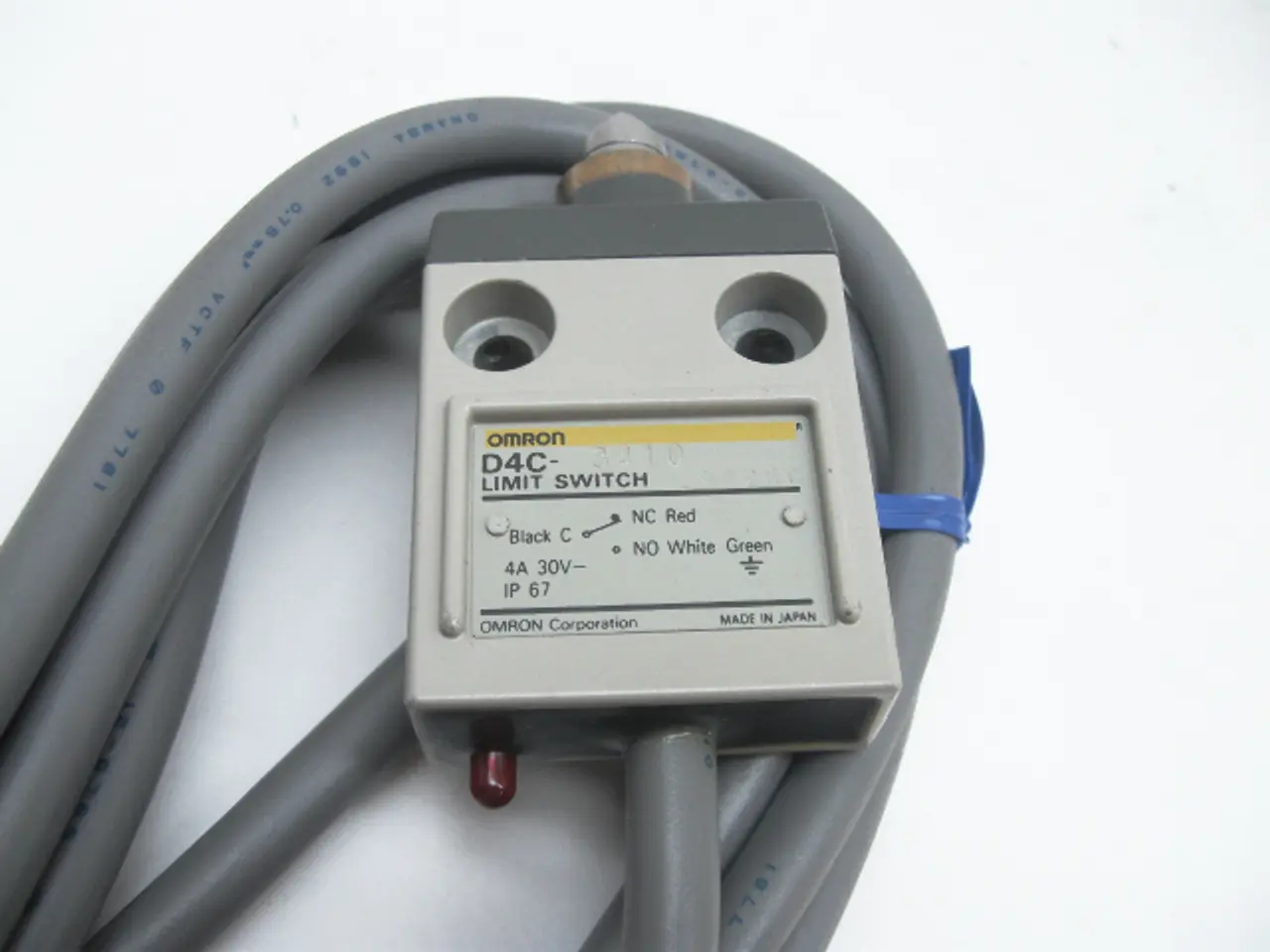 NEW OMRON D4C-3410
