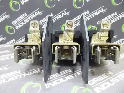Allen Bradley 1494V-FSR666 Trailer Fuse Block Series A 60 Amps 600 Volts Used
