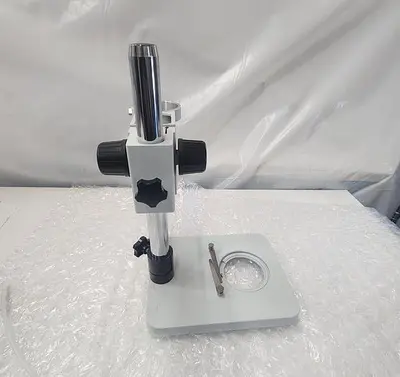 BOOMSTAND MICROSCOPE HOLDER