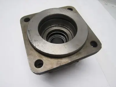 PARKER COMMERCIAL 322-9111-234 Cast Iron Pump Part Shaft End Cover?