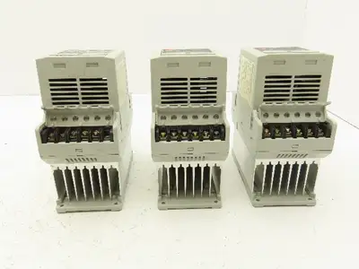 Allen Bradley Speed Controller 380-460V 2.8A 1HP Ser.C Lot of 3