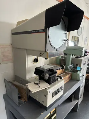 Used MITUTOYO PJ3000 Inspection Machines GB | Charter Auctions #1482221
