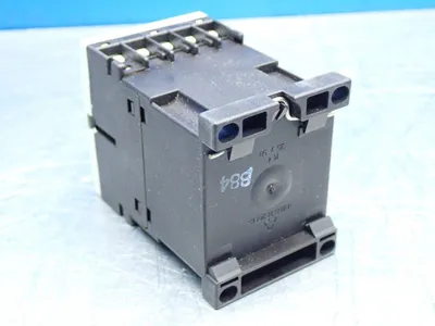 New | in-Stock SIEMENS 3RH11221BB40 Relays & Switches | HGR 24 #739818