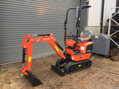 USED 2022 Kubota K008-5