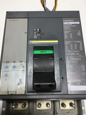 SQUARE D 02-804014-16 PL1200 POWERPACT 1200 A CIRCUIT BREAKER 3P