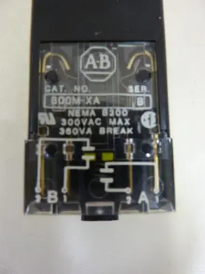 NEW ALLEN BRADLEY 800MR-PB16 AMBER