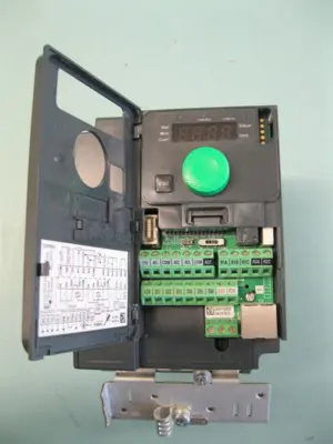 USED Schneider Electric ATV320U04N4C