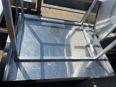 Used Falcon Restaurant Supply Used 37" Stainless Steel Equipment Stand with Casters - SS153 Restaurant Equipment (Miscellaneous) Illinois US | Falcon Restaurant Supply #1375979