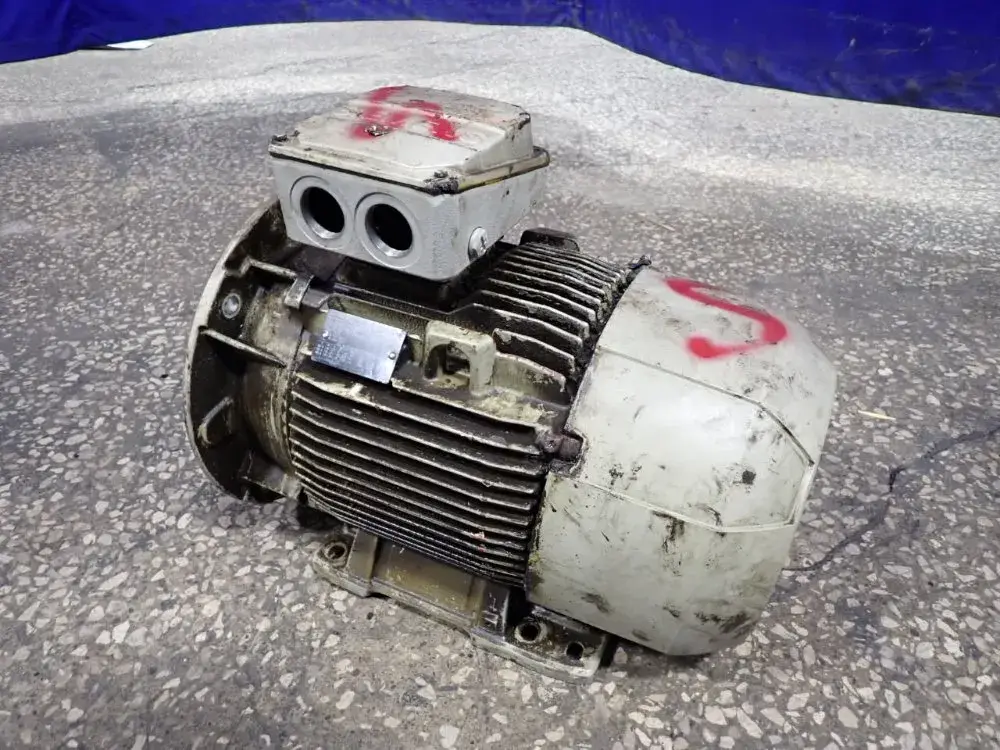 USED SIEMENS 1LE15231DA334JB4