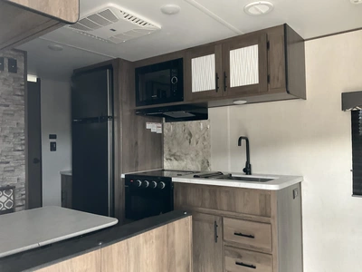 Used 2021 FOREST RIVER PRIME TIME AVENGER Campers, Caravans, Motorhomes Michigan US | Miedema Asset Management Group #1322411
