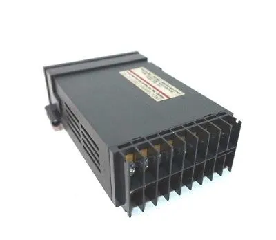 NEW WEST INSTRUMENTS M3810L02T1418H21 TEMPERATURE CONTROLLER 3000 SERIES