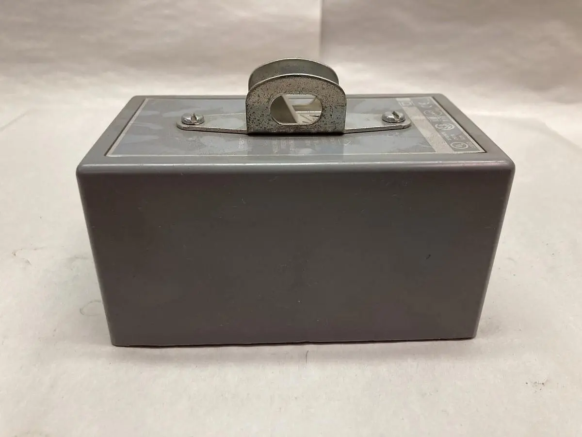 New | in-Stock SQUARE D 572A Industrial Controls | Surplus Asset Holdings #1220893