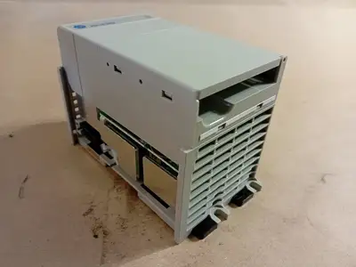 NEW ALLEN-BRADLEY 1769-PA4